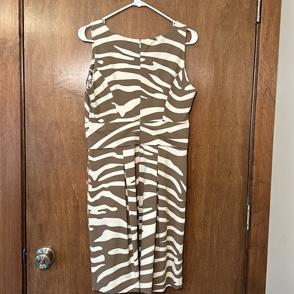 Banana Republic Issa Collection sleeveless zebra striped beige and brown dress - Picture 3 of 7